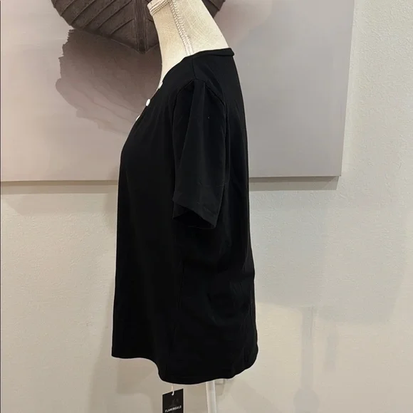 Flamingals NWT Black Floral V-Neck Women's T-Shirt - Picture 2 of 8